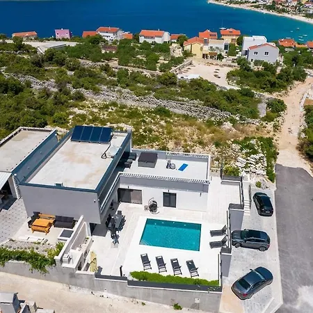 Luxury Heated Pool, 6 Persons, Jacuzzi, Sea View *