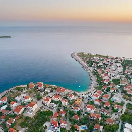 Luxury Heated Pool, 6 Persons, Jacuzzi, Sea View