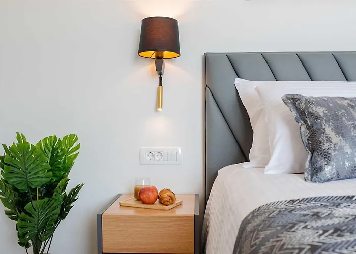 Villa Luxury Heated Pool, 6 Persons, Jacuzzi, Sea View Zaglavice