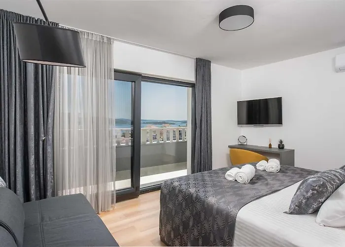 Luxury Heated Pool, 6 Persons, Jacuzzi, Sea View Villa *