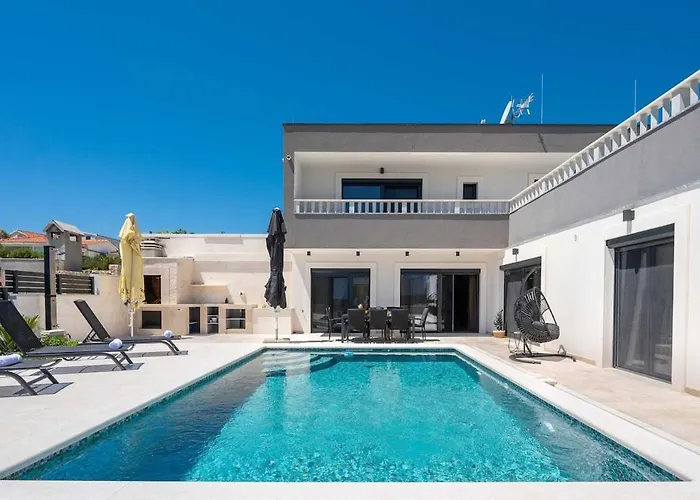 Luxury Heated Pool, 6 Persons, Jacuzzi, Sea View Villa Zaglavice