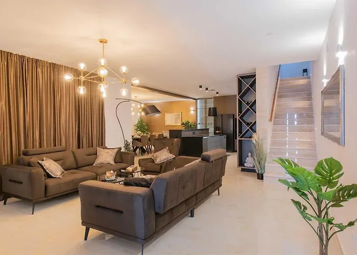 Villa Luxury Heated Pool, 6 Persons, Jacuzzi, Sea View *